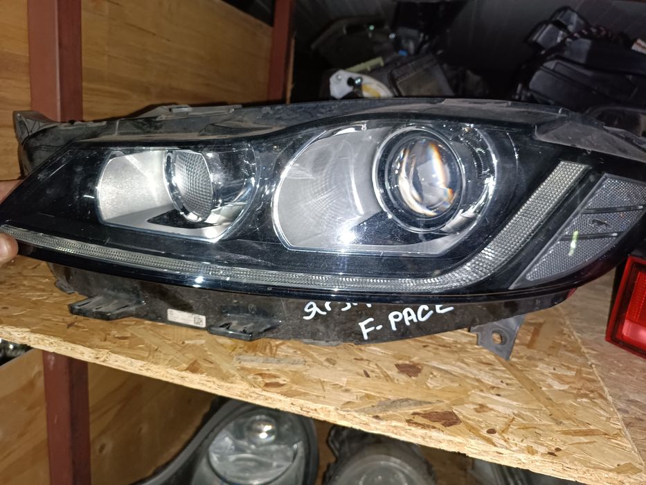 Ягуар f Pace фарове