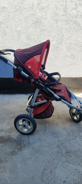 Детская коляска в отличном состоянии , ходунки почти новые