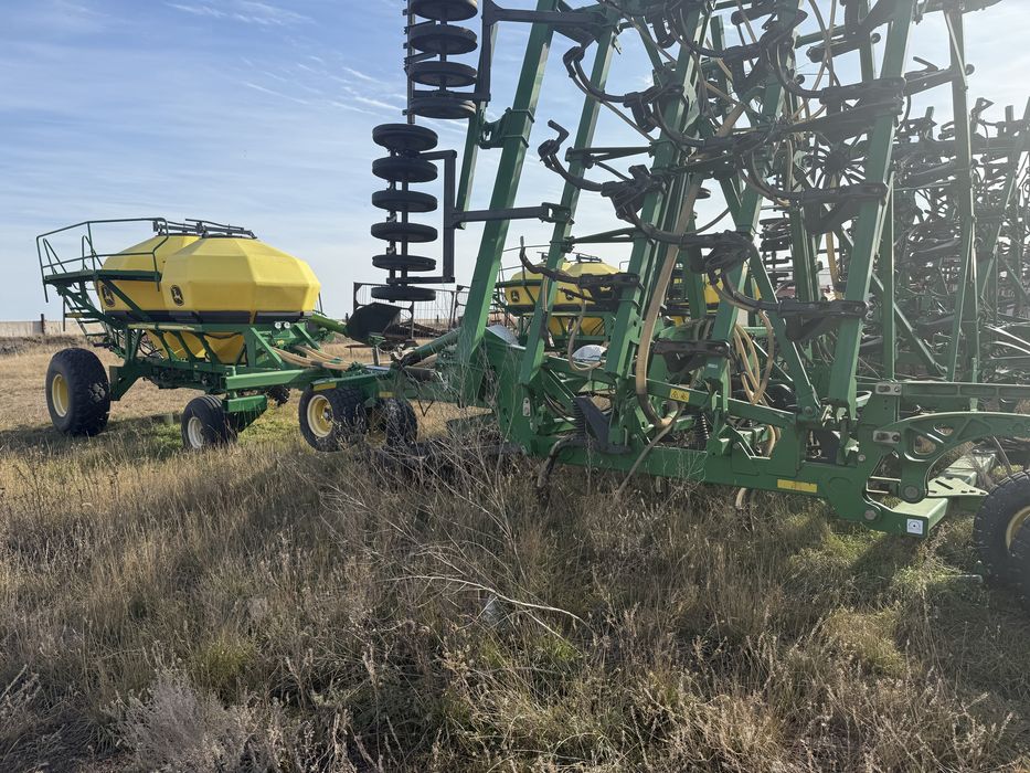 Продам посевной комплекс ДЖОН ДИР 18,30  в отличном состоянии