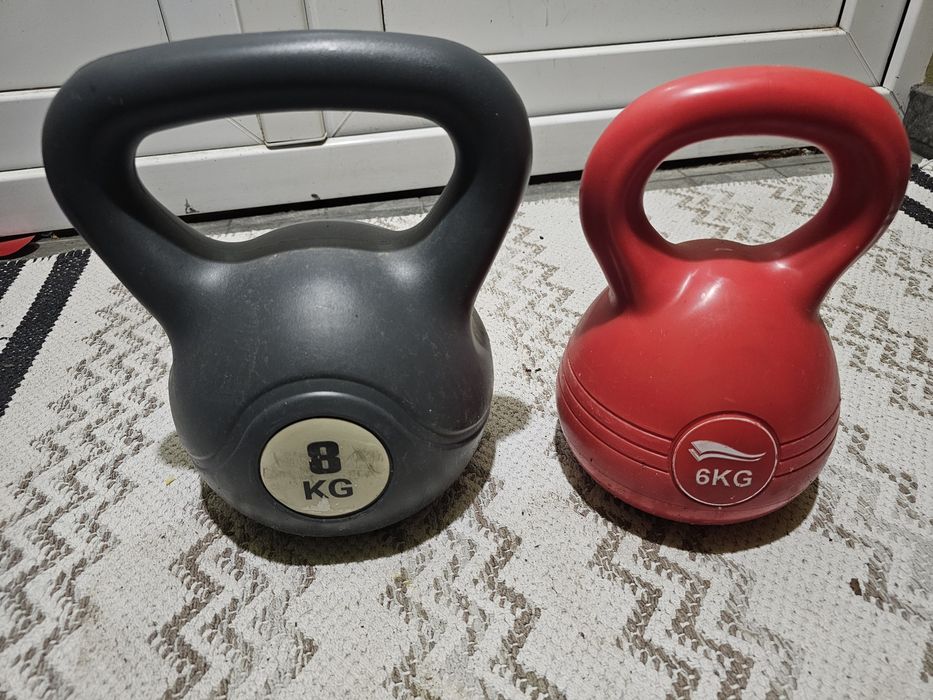 Vand Kettlebell 8 si 6 kg