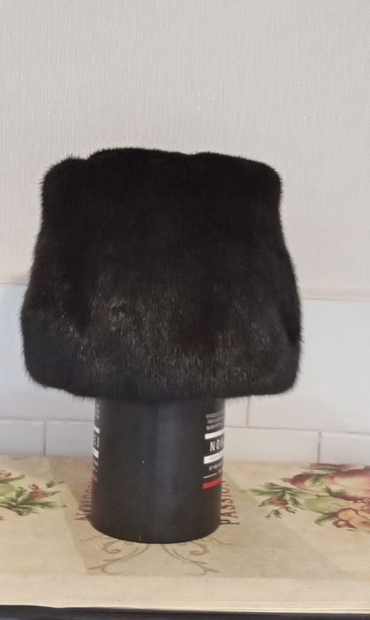 Женская норковая шапка
