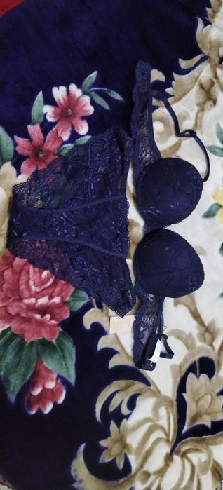 Срочно бюстгальтер комплектлар сотилади.