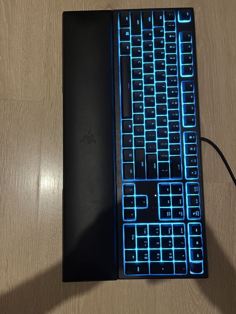 Клавиатура Razer OrnataV2 MECHA-MEMBRANE