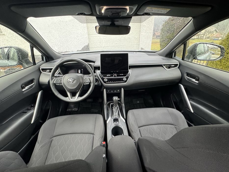 Toyota corolla cross 2024 4x4 AWD 2.0 hybrid avariat