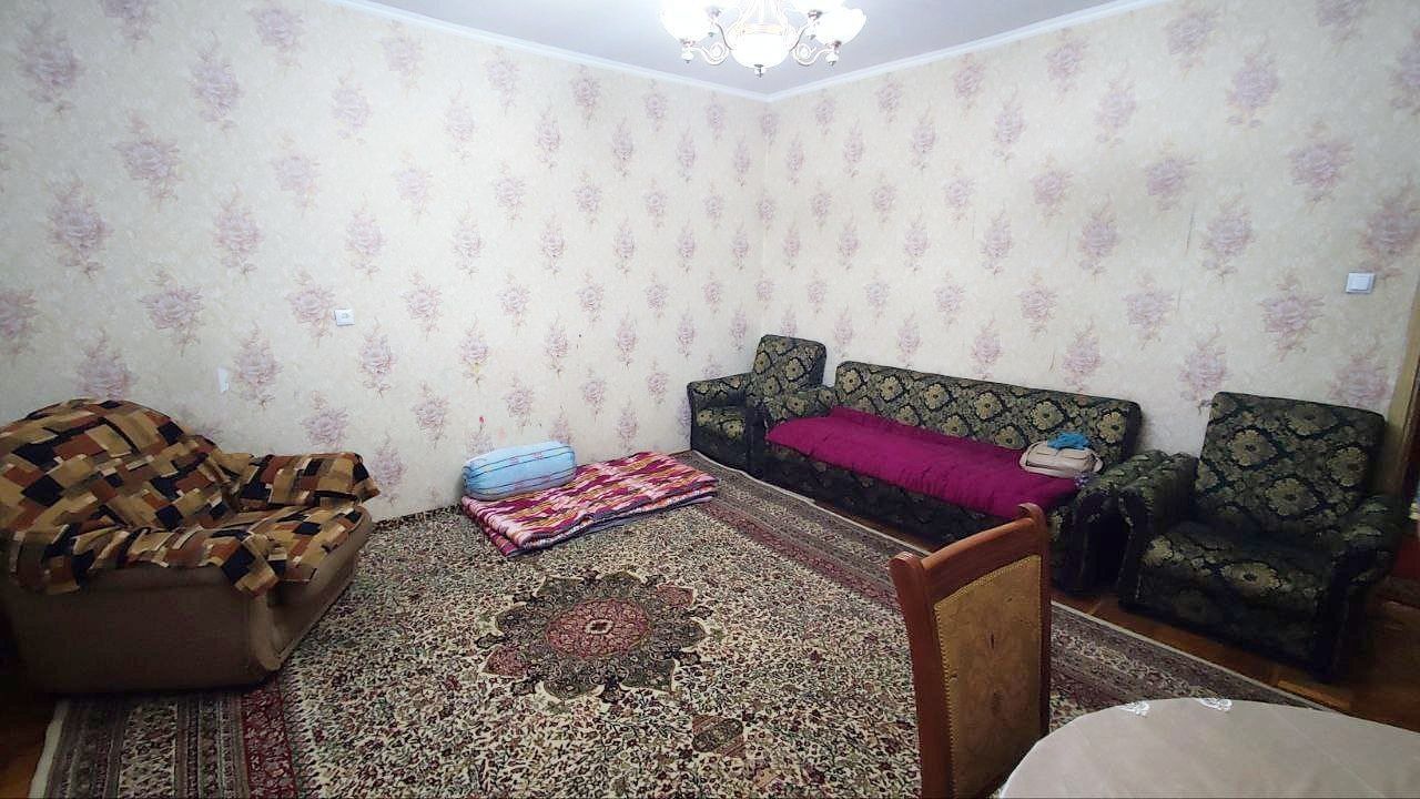 Срочно! Квартира на Дархан 4/3/9 общ пл 100м ,ор-р метро Х.Алимджан