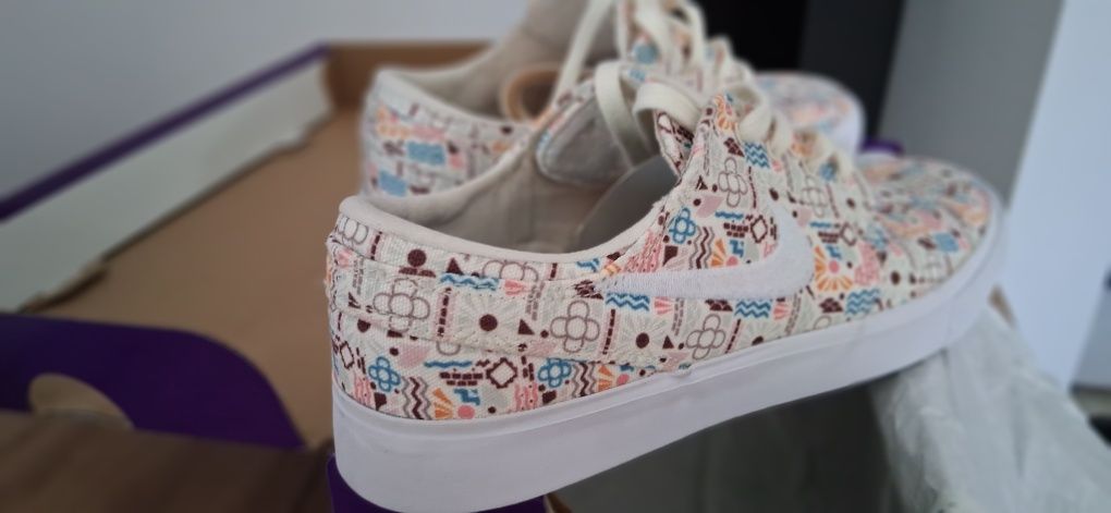 Nike SB  stefan janoski