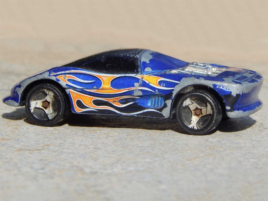 Macheta masina concept Buick Wildcat Hot Wheels 1993 uzata