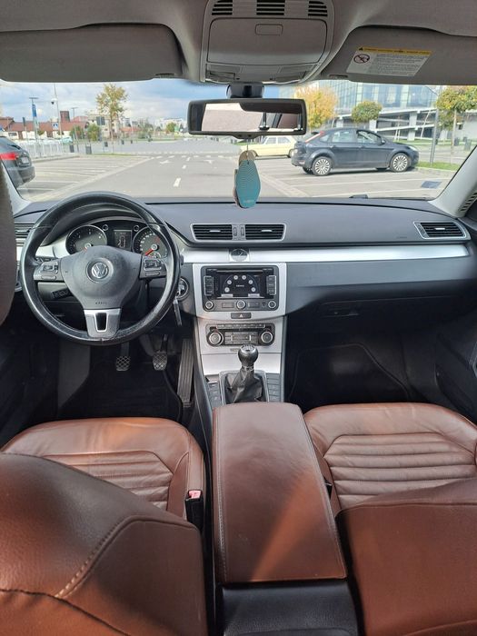 Vând Passat B7 ,2.0D-Euro 5, INTERIOR PIELE CONIAC!!