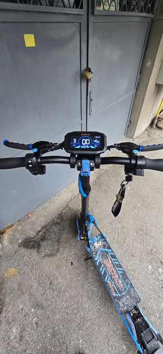 Vând/schimb KuKirin G2 Pro Semnată de JOYONWHEELS ȘI MR CLAU