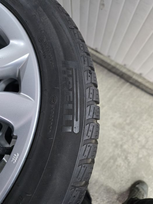 4 Броя 215/55/17 Pirelli 7,2mm