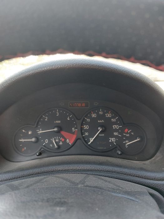 Vând Peugeot 206