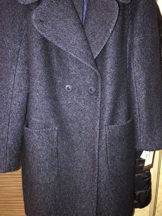 Продаётся женское пальто новое с этикеткой, размер 46-48, темно-синее