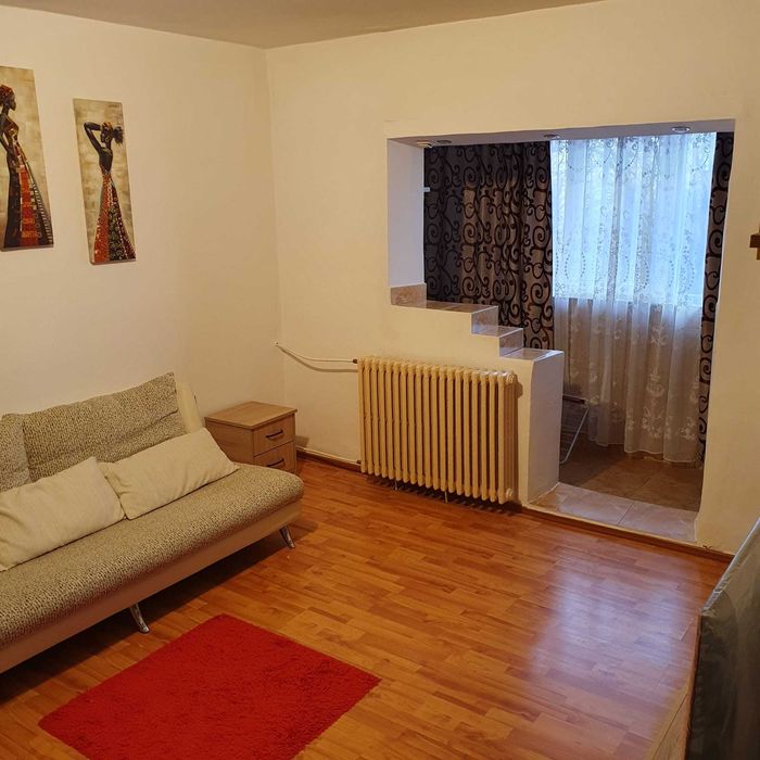 Apartament 2 camere semidecomandat 1/4 Craiovita Noua