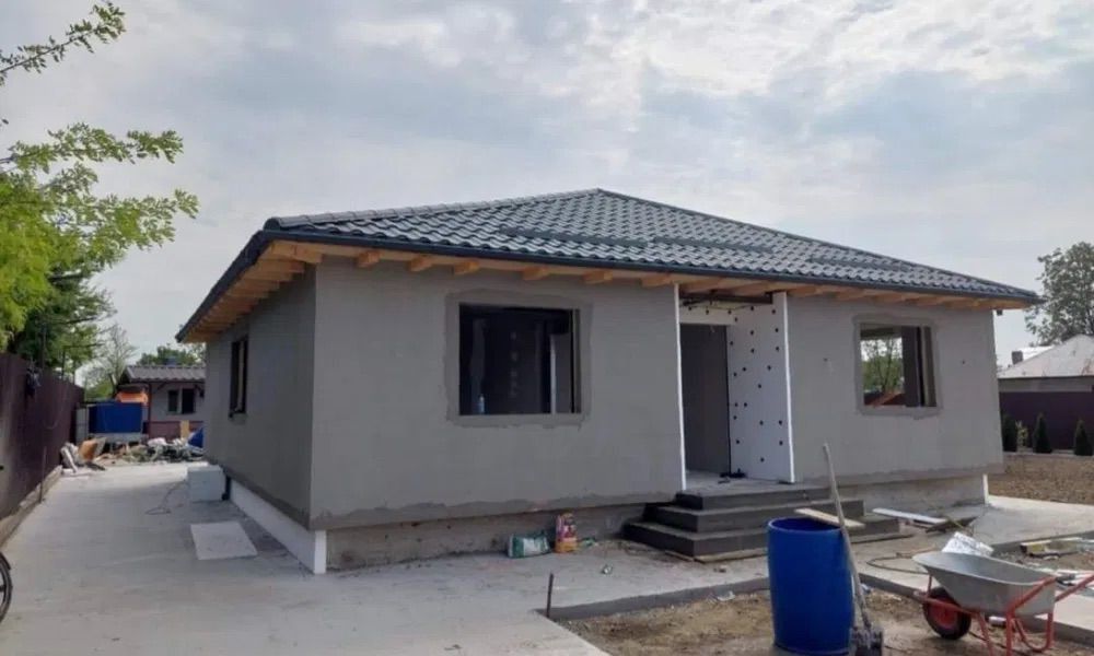 Case pe structură metalică