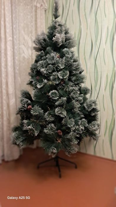 Продаётся ёлка два метра
