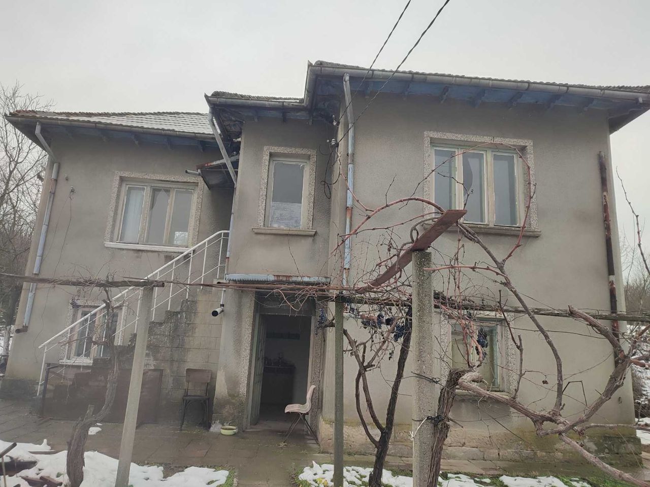 Продава се Къща в Свищов - 1200 кв.м за 11 €/кв.м - Снимка #2
