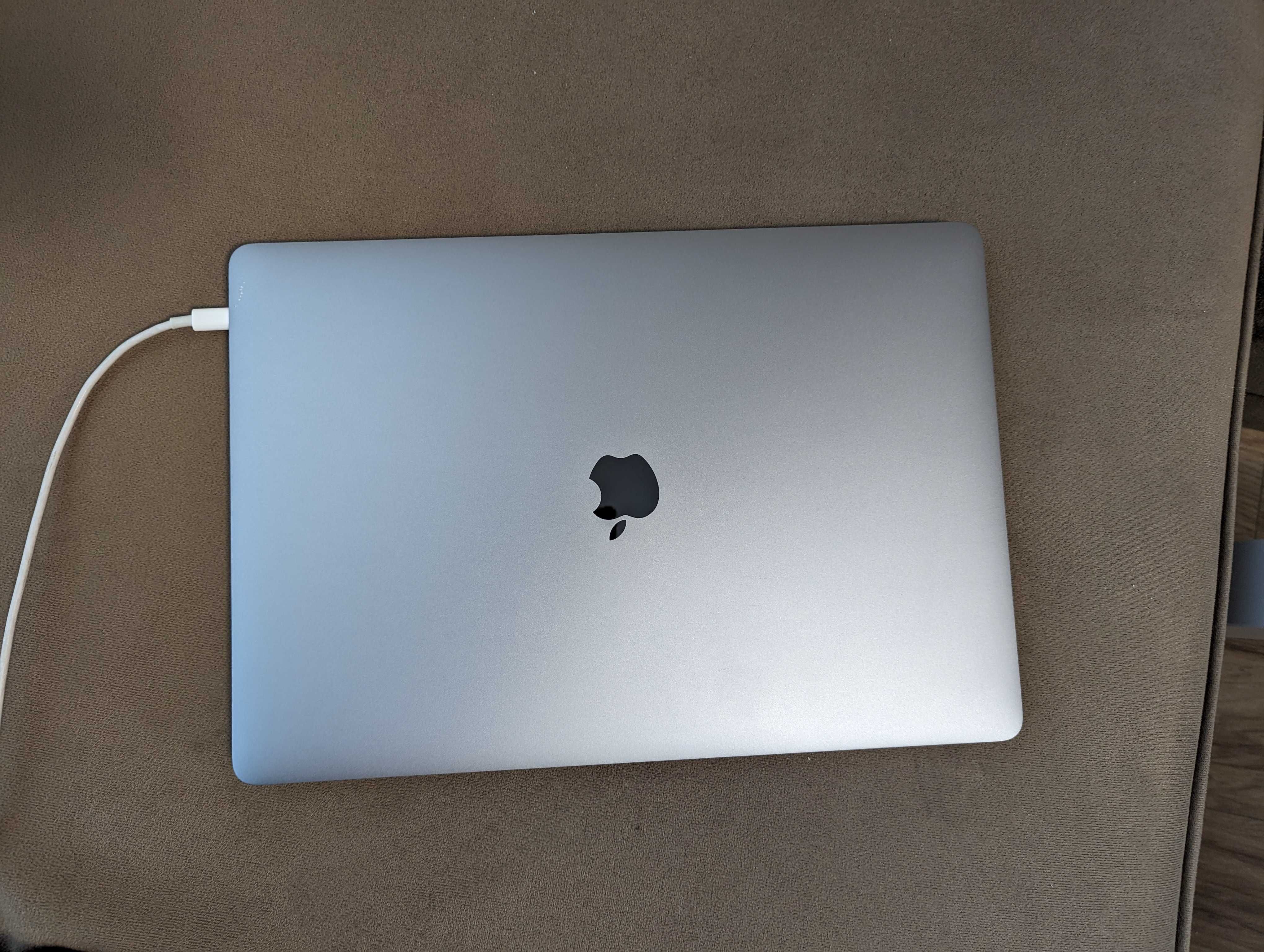 MacBook Pro (15-inch, 2018) 32GB 2.9GHz 6-ядрен Intel Core i9