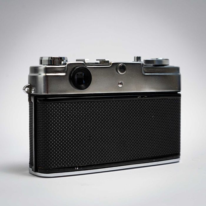 Aparat foto Yashica Minister II in stare EXCELENTA cu husa originala.