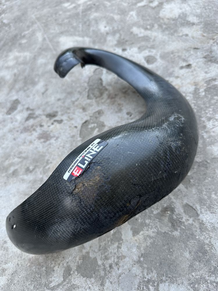 Карбонов гард за ауспух KTM / Husqvarna 250/300 (2018–2019) – E-Line
