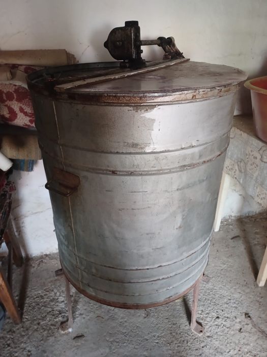 Masina Centrifuga apicola miere albine