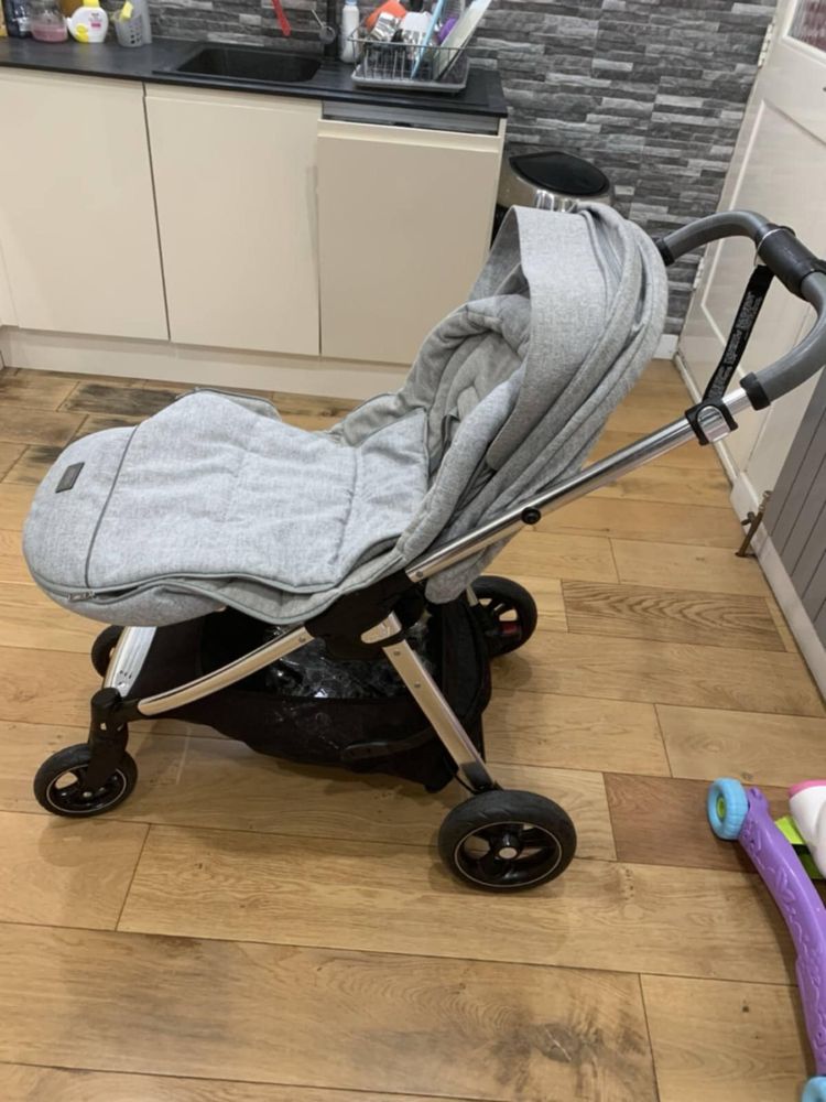 Бебешка количка Mamas & Papas + Cybex Столче за кола