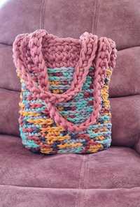Ръчно плетена дамска чанта