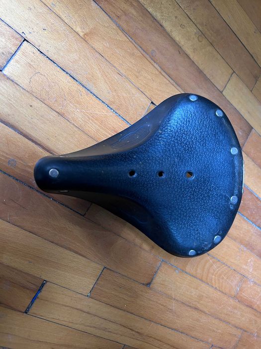 Седалка Brooks B66S