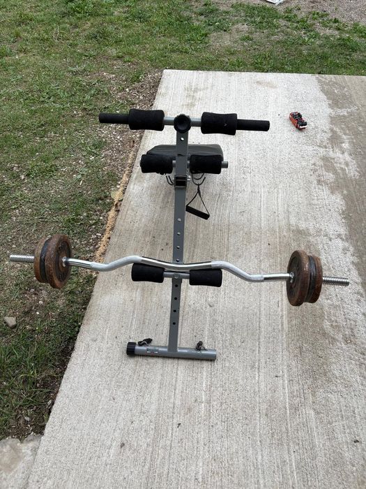 Banca de exerciții reglabila, se vinde cu tot cu greutățile din imagin