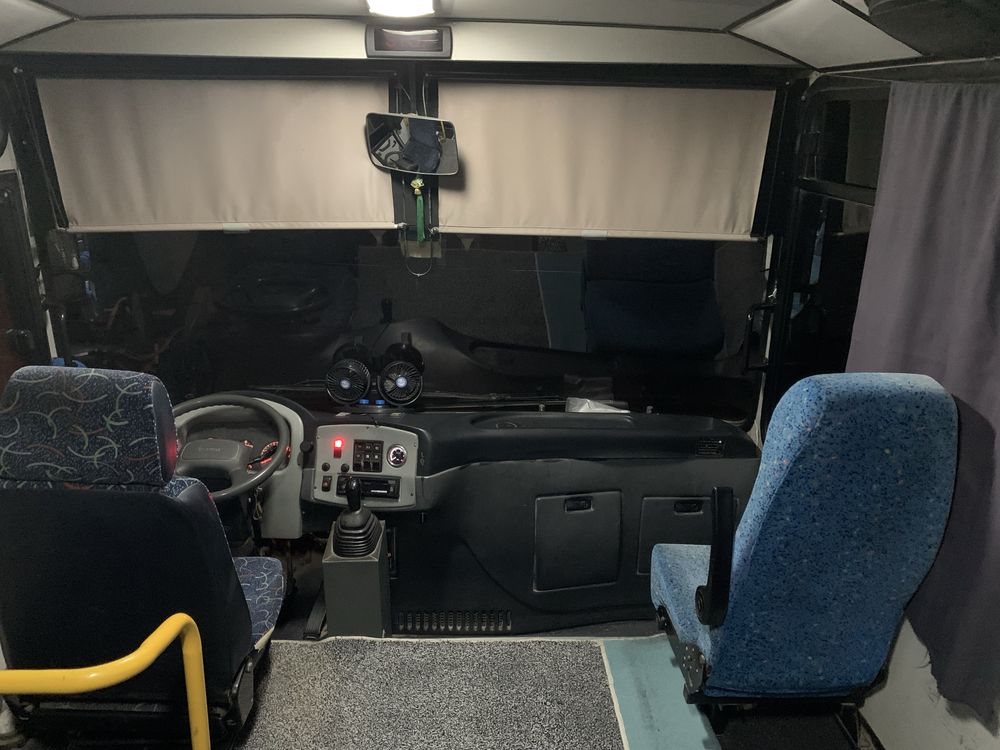 ISUZU NP26 Avtobus