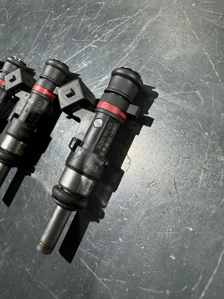 4 injectoare noi Bosch 630CC