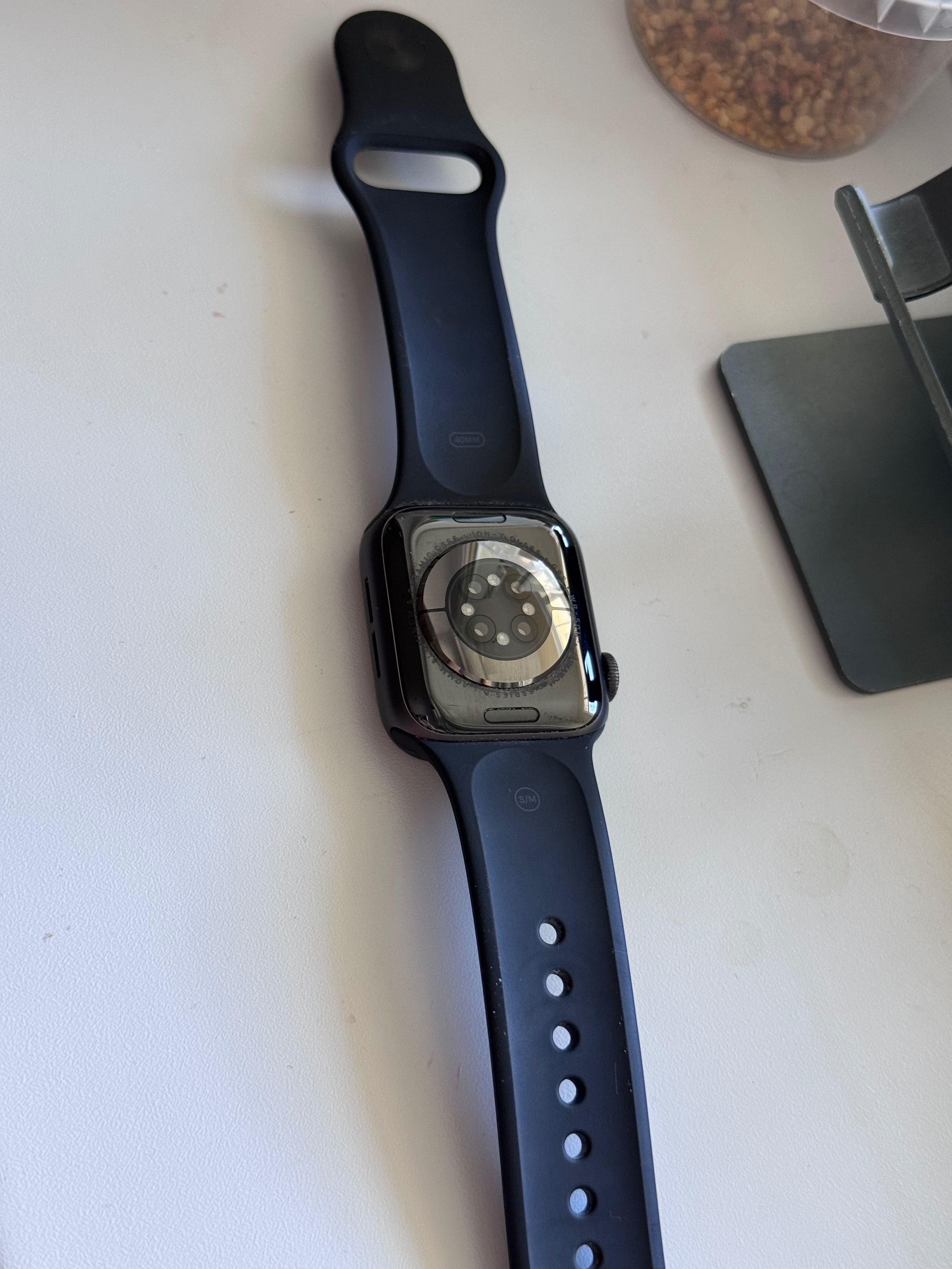 Смарт-часы Apple Watch Series 6, 40mm