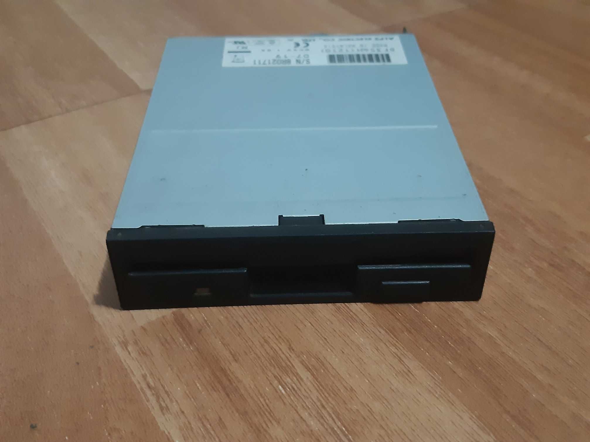 ALPS DF354H (121G) 1.44MB 3.5" Floppy Drive