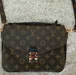 Louis Vuitton чанта