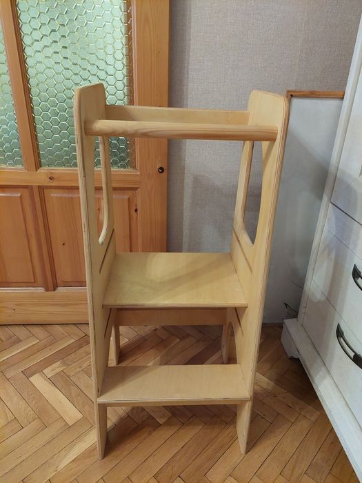 Монтесори обучителна кула