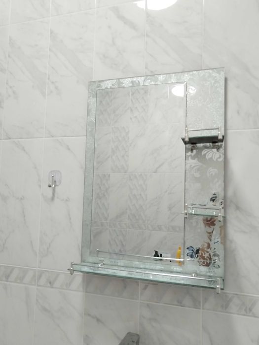 Продам зеркало в ванную комнату