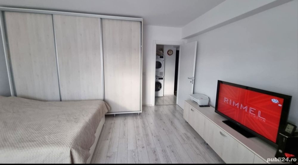 Inchiriez apartament cu o camera decomandat in zona Bucium-Visan, in b