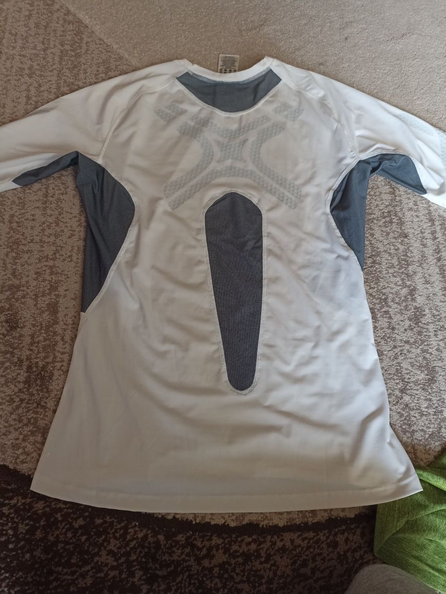 Тениски Adidas оригинални S и L