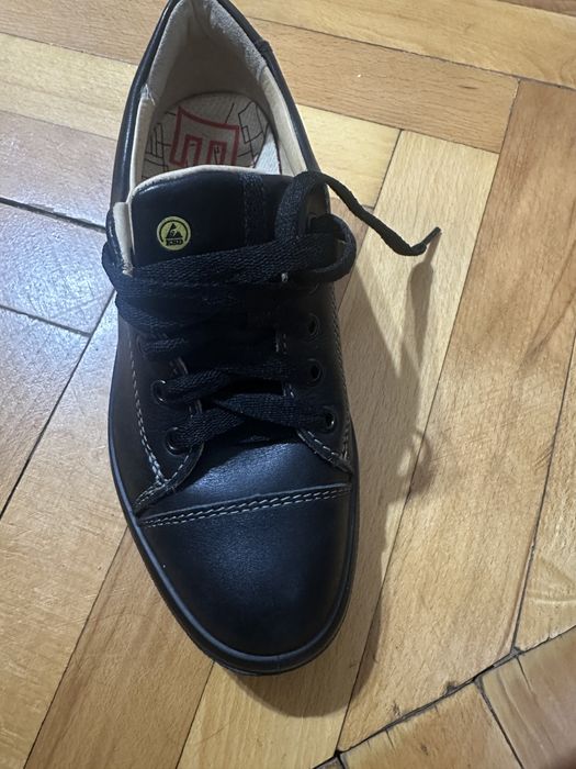 Pantofi ESD cu bot metalic nr 37