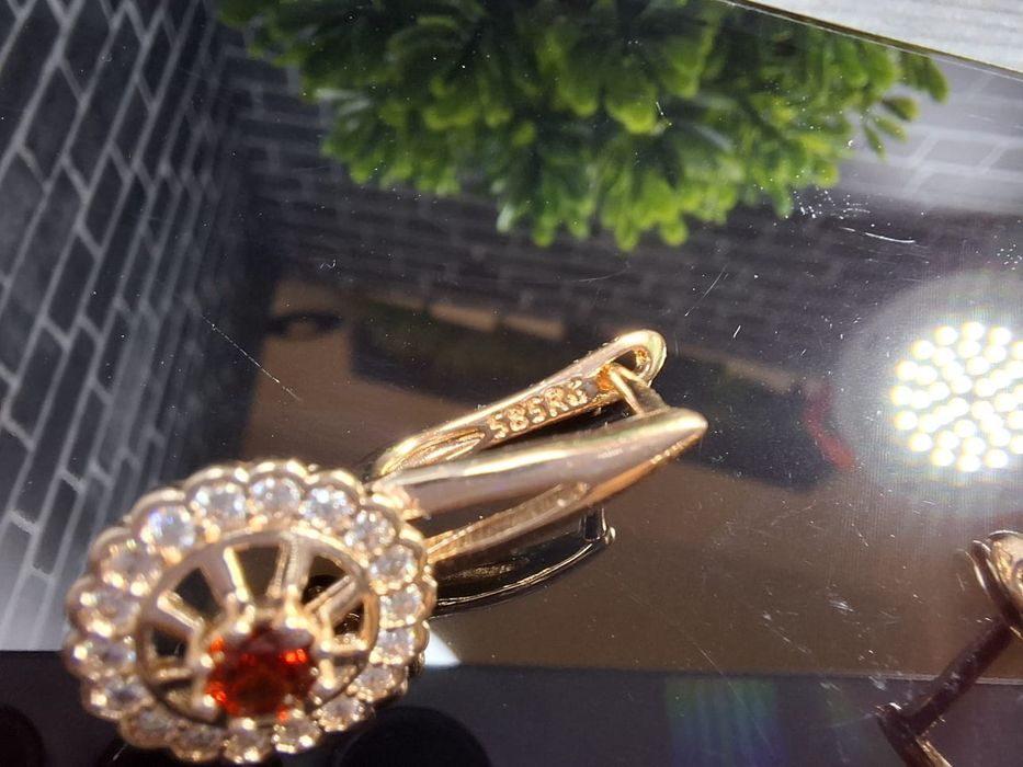 Женские красные серьги с натуральной циркониевой 585RG позолота