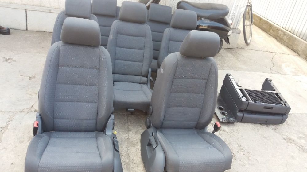 Set 7 scaune vw touran in stare foarte buna, cu prindere si sertare