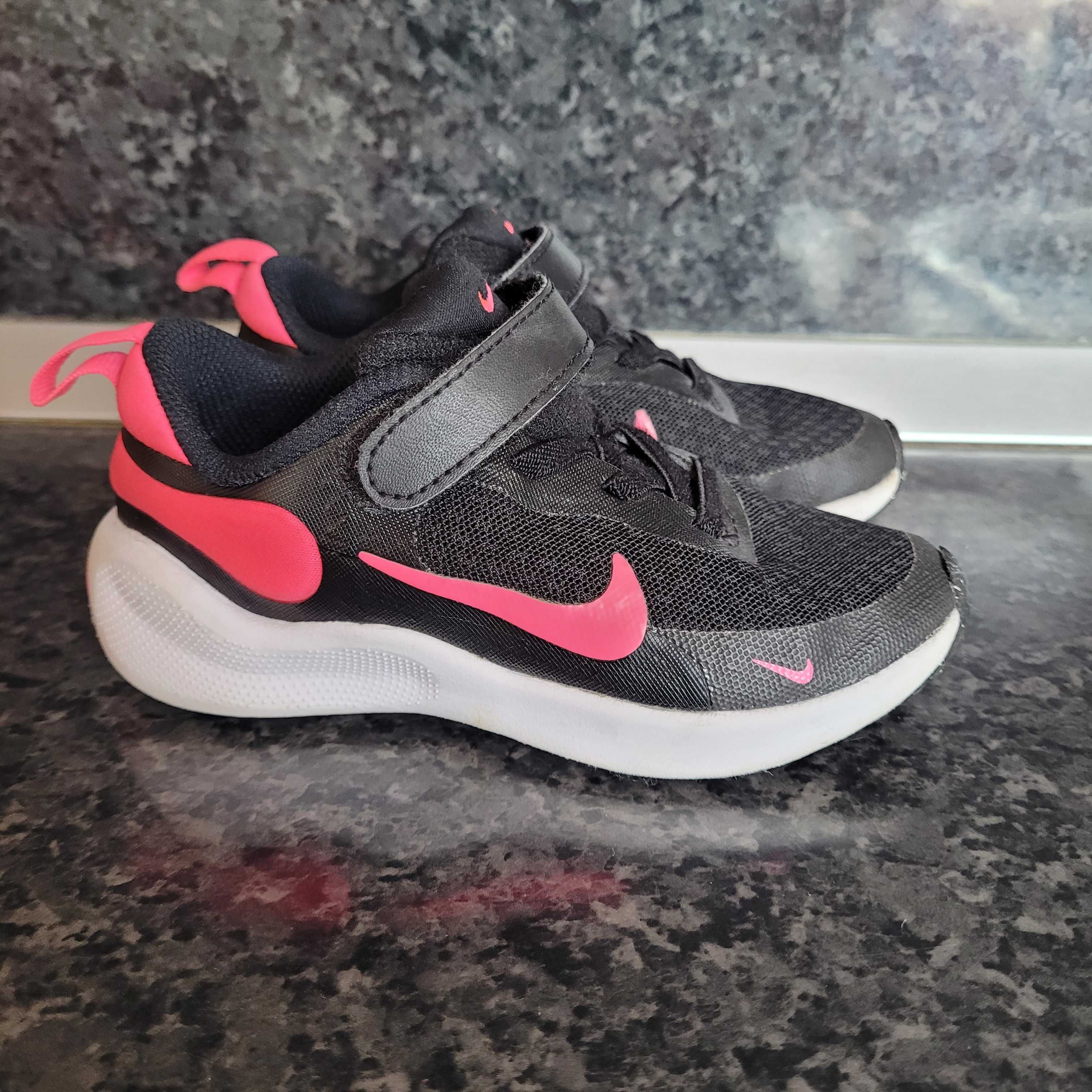Детски маратонки Nike Revolution7 размер 26