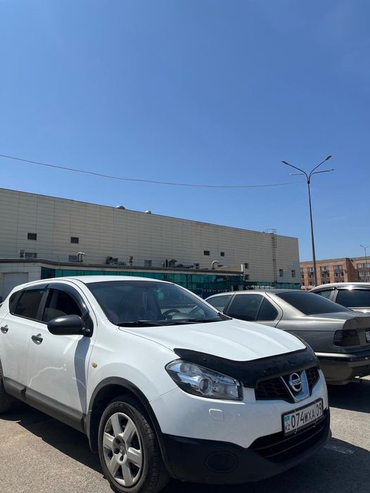 Продам машину Ниссан Кашкай 2012