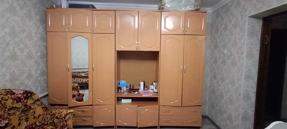 Продам спальный гарнитур