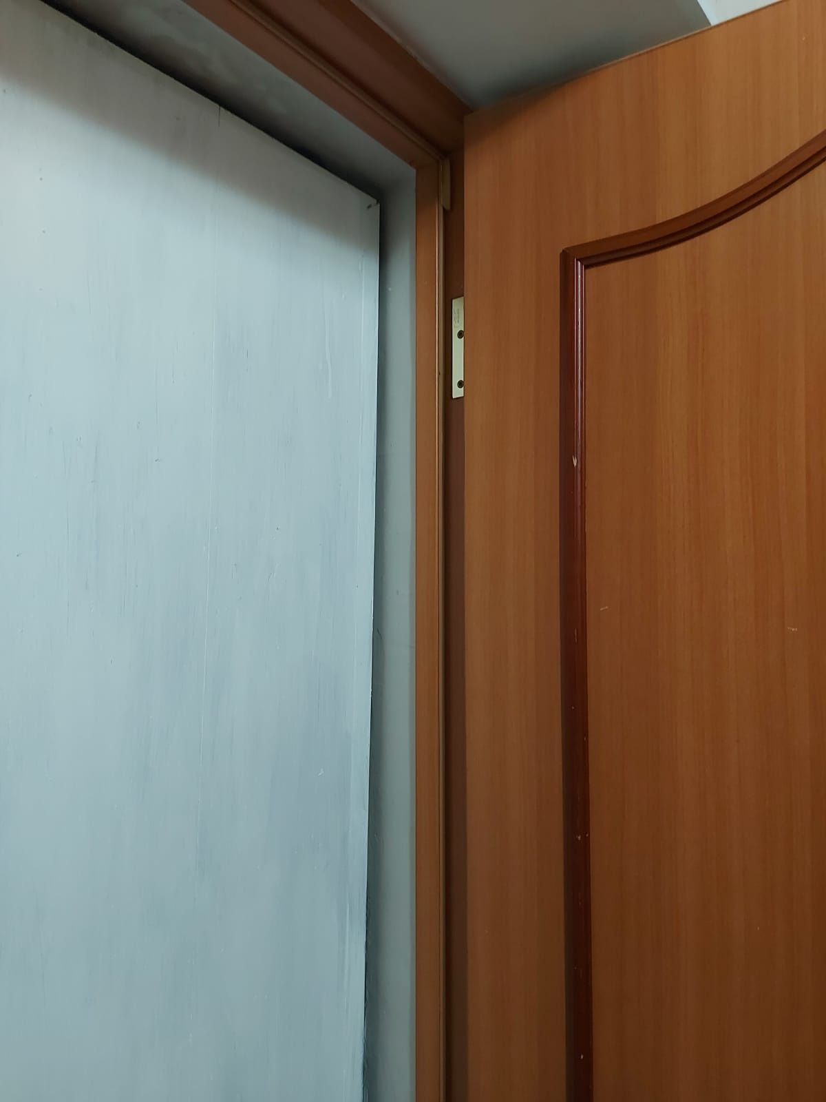 Продам входную дверь
