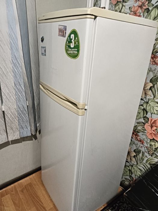 Продам рабочий холодильник
