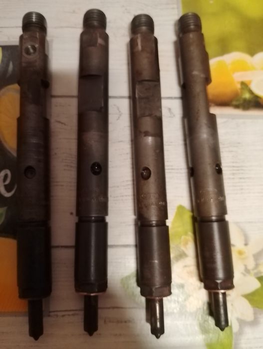 Vând injectoare Land Rover Discovery 1