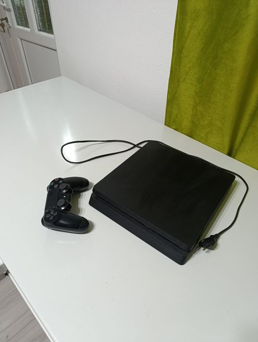 PlayStation ps4slim