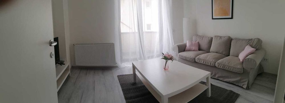 apartament 3 camere de inchiriat