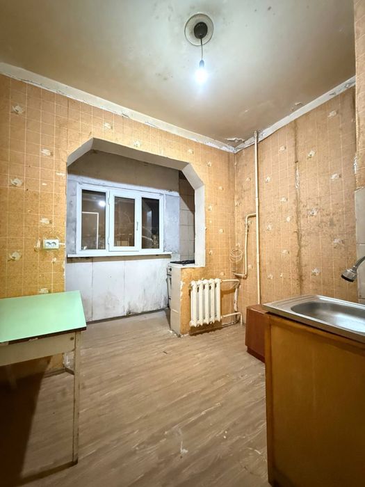 Юнусабод 4.кв 1/4/4 42.квадрат безремонт квартира