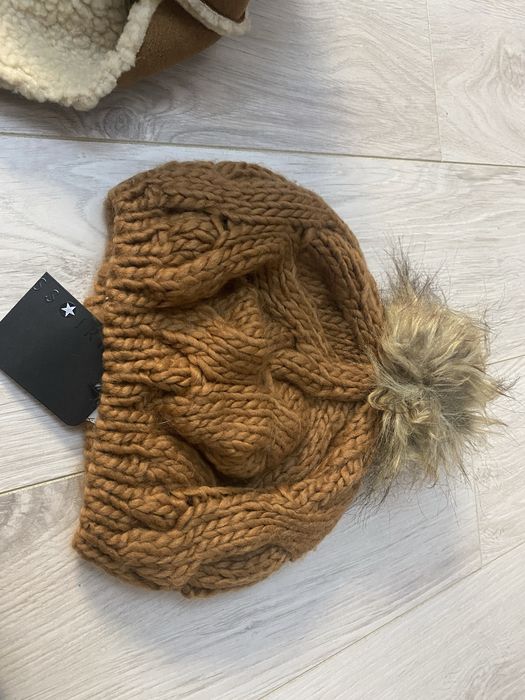 Set caciula, bereta si fular, noi